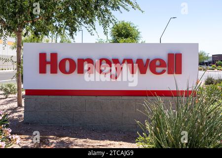 Il primo piano dell'insegna Honeywell Ground è visibile a Tempe, Arizona, Stati Uniti - 26 maggio 2023. Foto Stock