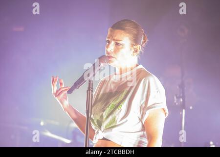 Napoli, Italia. 22 marzo 2022. Emma Marrone si esibisce dal vivo durante il concerto italiano "souvenir INDA Club" al Duel Club di Napoli. Credito: SOPA Images Limited/Alamy Live News Foto Stock