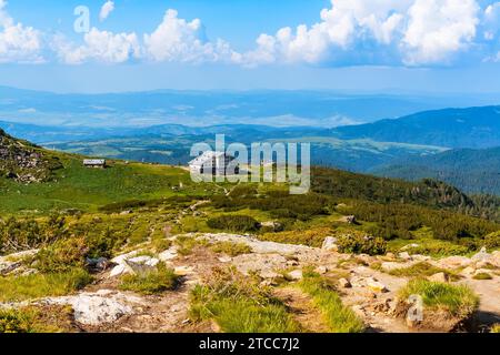 Veiw antenna paesaggio di montagna con sette laghi di Rila capanna nel Parco nazionale di Rila, Bulgaria Foto Stock