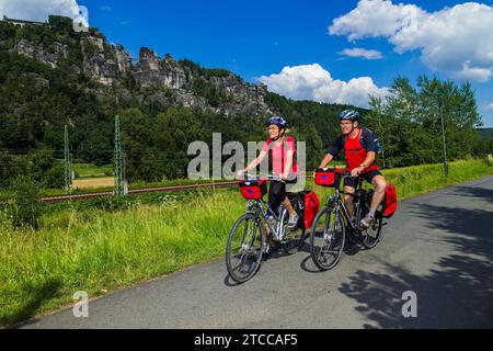 Pista ciclabile dell'Elba a Rathen Foto Stock