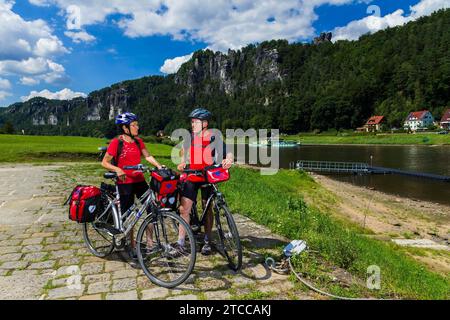 Pista ciclabile dell'Elba a Rathen Foto Stock