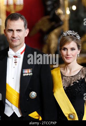 06/09/2014. Palazzo reale. Madrid. Spagna. Cena di gala in onore del presidente del Messico Enrique Peña Nieto e di sua moglie Angelica Rivara. I principi delle Asturie Don Felipe e Doña Letizia e i re Don Juan Carlos e Doña Sofia presiedono la cena. Foto: Di San Bernardo. archdc. Crediti: Album / Archivo ABC / Eduardo San Bernardo Foto Stock