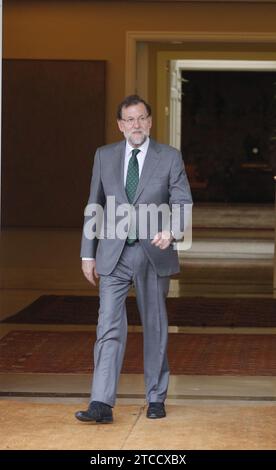 Madrid, 02/11/2015. Incontro a la Moncloa tra il Presidente del governo, Mariano Rajoy, e il Presidente della Comunità di Madrid Cristina Cifuentes. Foto: Jaime García ARCHDC. Crediti: Album / Archivo ABC / Jaime García Foto Stock