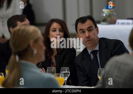 Madrid, 24/10/2016. Mariano Rajoy presenta Xavier García Albiol al forum New Economy. Foto: Isabel Permuy ARCHDC. Crediti: Album / Archivo ABC / Isabel B Permuy Foto Stock