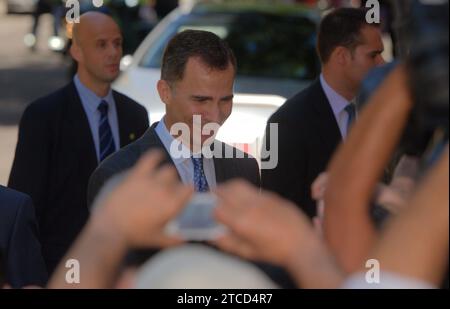 Madrid, 21/06/2014. Zurbano Palace. I re di Spagna Don Felipe e Doña Letizia incontrano le associazioni delle vittime del terrorismo nel primo atto ufficiale del loro regno. FOTO DI SAN BERNARDO. ArchDC. Crediti: Album / Archivo ABC / Eduardo San Bernardo Foto Stock