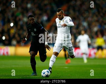 Madrid, 11/03/2015. Partita di Champions League giocata allo stadio Santiago Bernabéu tra il Real Madrid e il Paris Saint Germain, che si è conclusa con una vittoria casalinga del 1-0. Nell'immagine, Jese e Matuidi Blaise. Foto: Oscar del Pozo ARCHDC. Crediti: Album / Archivo ABC / Oscar del Pozo Foto Stock