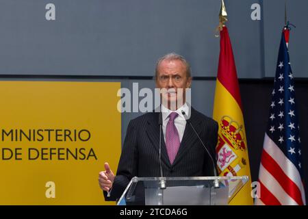 Madrid, 04/05/2015. Conferenza stampa del Ministro della difesa Pedro Morenés e del Segretario alla difesa degli Stati Uniti Ashton Carter. Foto: Isabel Permuy ARCHDC. Crediti: Album / Archivo ABC / Isabel B Permuy Foto Stock