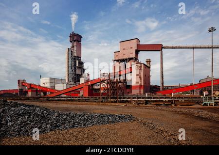 Grande forno per la preparazione del ferro a setole. Foto Stock