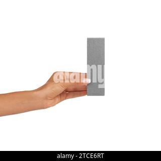 Mani, font e lettera maiuscola i in studio isolati su uno spazio di mockup su sfondo bianco. Dita, alfabeto e primo piano del segno per refusi, comunicazione Foto Stock