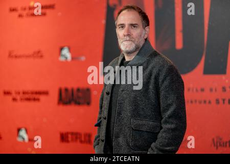 Roma, Italia. 11 dicembre 2023. Valerio Mastandrea parteciperà alla photocall per il film 'Adagio' presso lo Space moderno di Roma, l'11 dicembre 2023. (Foto di Luca Carlino/NurPhoto) credito: NurPhoto SRL/Alamy Live News Foto Stock