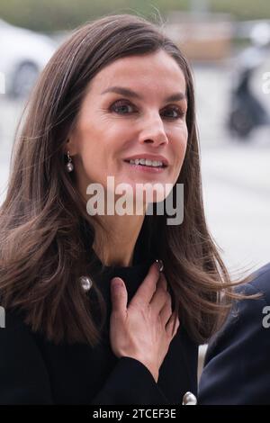 La regina Letizia di Spagna partecipa a un incontro presso la FAD Youth Foundation a CaixaBank il 12 dicembre 2023 a Madrid, in Spagna. Foto Stock