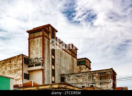 Vecchia fabbrica di farine di Faro, Algarve, Portogallo Foto Stock
