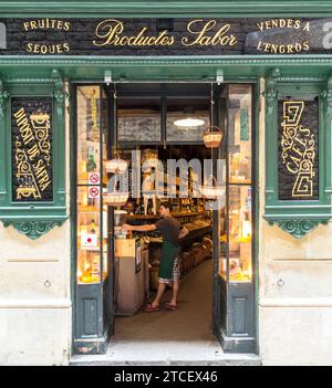 Casa Gispert, mercante di noci, tè e caffè. Carrer dels Sombrerers, 23, 08003 Barcellona, Spagna Foto Stock