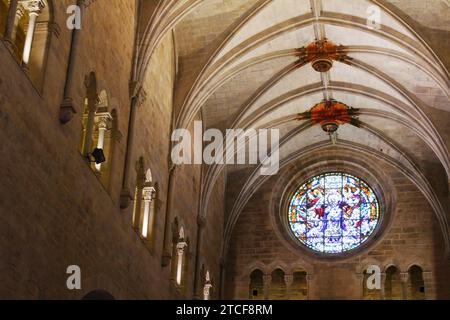 Spettacolari vedute interne della Basilica di Sant Feliu, Girona Foto Stock