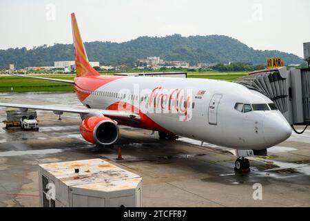 Firefly Boeing 737-800 parcheggiato all'aeroporto internazionale di Penang, Malesia Foto Stock
