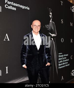 Milano, Italia. 12 dicembre 2023. Milano, Italia Too Proud, Too fragile libro di Callas di Alfonso Signorini Mondadori con la presentazione di Cesara Buonamici e Alberto Mattioli con Raina Kabaivanska soprano nella foto: Alfonso Signorini Credit: Independent Photo Agency/Alamy Live News Foto Stock