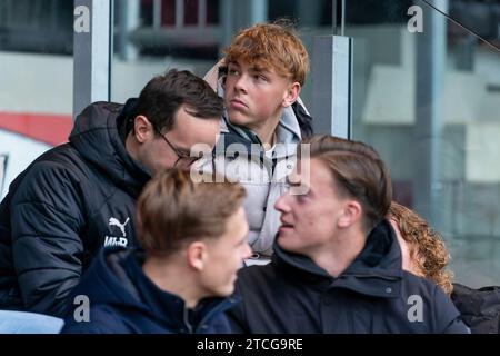 Eindhoven, Paesi Bassi. 12 dicembre 2023. EINDHOVEN, PAESI BASSI - 12 DICEMBRE: Robin van Duiven durante la partita del gruppo B - UEFA Youth League 2023/24 tra PSV e Arsenal FC al PSV Campus de Herdgang il 12 dicembre 2023 a Eindhoven, Paesi Bassi. (Foto di Joris Verwijst/Agenzia BSR) credito: Agenzia BSR/Alamy Live News Foto Stock