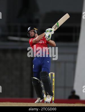 Il capitano dell'Inghilterra Jos Buttler in battuta durante il 1° CG United T20 International match tra le Indie occidentali e l'Inghilterra al Kensington Oval, Bridgetown martedì 12 dicembre 2023. (Foto: Mark Fletcher | mi News) crediti: MI News & Sport /Alamy Live News Foto Stock