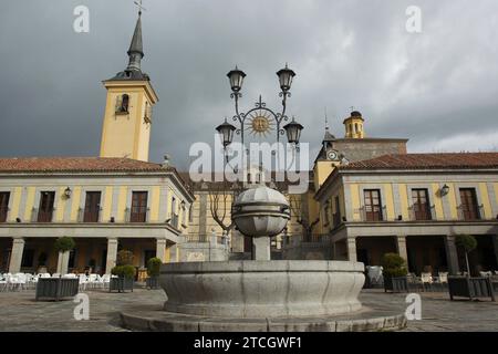 Brunete (Madrid) 04/28/2016. Vista su Plaza Mayor. Foto: Isabel Permuy Archdc. Crediti: Album / Archivo ABC / Isabel B Permuy Foto Stock