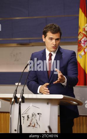 Madrid, 04/26/2016. Conferenze stampa al Congresso dei deputati dei rappresentanti politici dopo il ciclo di contatti con HM The King. Nell'immagine, Albert Rivera. Foto: Jaime García ARCHDC ARCHDC. Crediti: Album / Archivo ABC / Jaime García Foto Stock