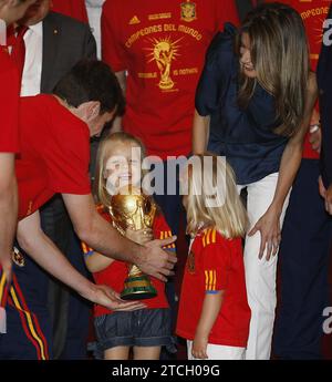 Madrid 12-07 2010. Accoglienza presso il Palazzo reale di sua Maestà i Re e sua Maestà i principi delle Asturie per i membri della squadra nazionale di calcio dopo aver vinto la Coppa del mondo. Foto Jaime García archdc. Crediti: Album / Archivo ABC / Jaime García Foto Stock