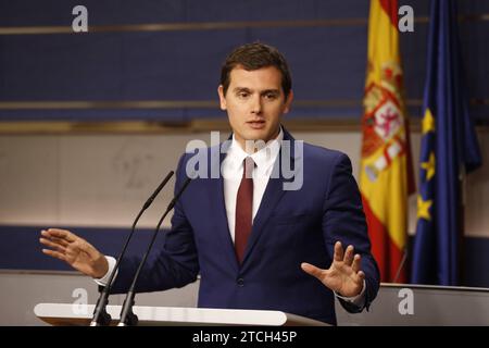 Madrid, 04/26/2016. Conferenze stampa al Congresso dei deputati dei rappresentanti politici dopo il ciclo di contatti con HM The King. Nell'immagine, Albert Rivera. Foto: Jaime García ARCHDC ARCHDC. Crediti: Album / Archivo ABC / Jaime García Foto Stock