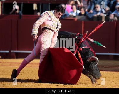 Siviglia, 05/05/2022. L'abbonamento è 11 in Real Maestranza. Tori di Hermanos García Jiménez. Foto: Raúl Doblado. Archsev. Crediti: Album / Archivo ABC / Raúl Doblado Foto Stock