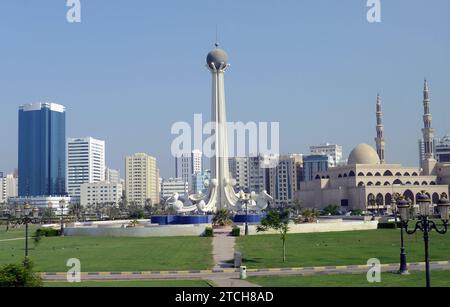 Monumento al Ittihad a Sharjah, Emirati Arabi Uniti. Foto Stock