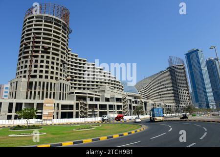 Costruzione del centro commerciale Sharjah ad al Khan, Sharjah, Emirati Arabi Uniti. Foto Stock