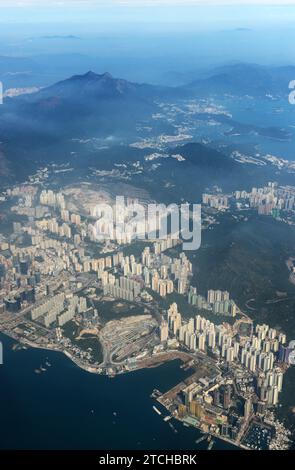 Vista aerea di Kwun Tong, Sai Kung e ma su Shan a Hong Kong. Foto Stock