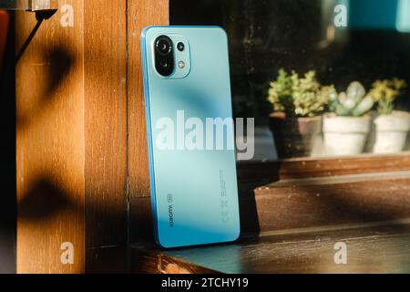 Smartphone HCMC, VN - Xiaomi 11 Lite per uso editoriale Foto Stock