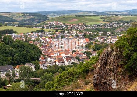 Vista panoramica da Rheinrofenstein alla città di Bad Muenster am Stein-Ebernburg, Germania Foto Stock