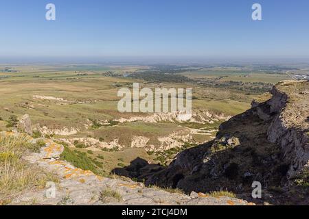 Vista sul fiume North Platte, vista da nord del monumento nazionale di Scotts Bluff Foto Stock