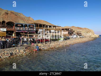 Ristoranti: Tauchplatz Blue Hole, Golf von Akaba, Rotes Meer, Dahab, Sinai, Ägypten *** ristoranti presso il sito di immersione Blue Hole, Golfo di Aqaba, Mar Rosso, Dahab, Sinai, Egitto Foto Stock