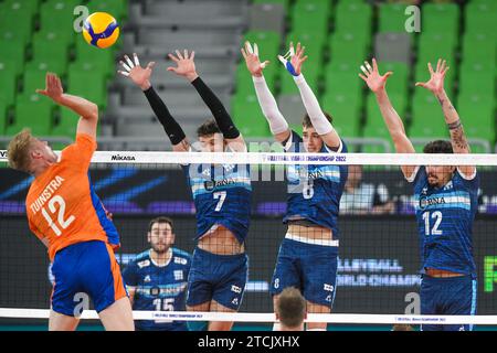 Facundo Conte, Agustin Loser, Bruno Lima (Argentina), Bennie Tuinstra (Paesi Bassi). Campionato del mondo di pallavolo 2022. Foto Stock