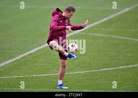 Romford, Regno Unito. 13 dicembre 2023. Dagenham East London 13 dicembre 2023. Tomas Soucek (West Ham) durante la sessione di allenamento aperto del West Ham presso il campo di allenamento del West Ham, Romford. Crediti: MARTIN DALTON/Alamy Live News Foto Stock