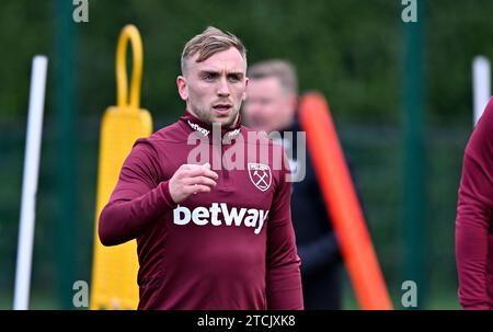 Romford, Regno Unito. 13 dicembre 2023. Dagenham East London 13 dicembre 2023. Jarrod Bowen (West Ham) durante la sessione di allenamento aperto del West Ham presso il campo di allenamento del West Ham, Romford. Crediti: MARTIN DALTON/Alamy Live News Foto Stock