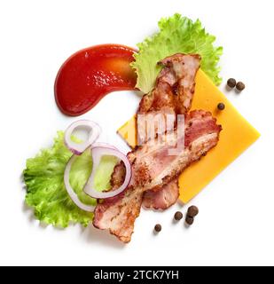 vari ingredienti alimentari per preparare hamburger isolati su sfondo bianco, vista dall'alto Foto Stock