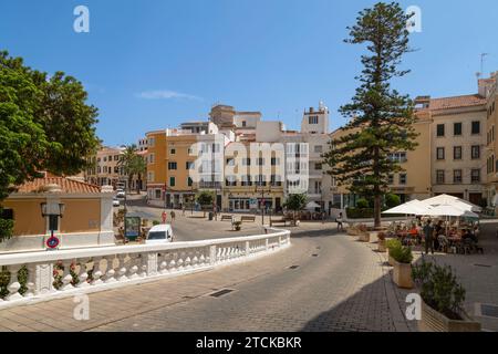 Accogliente centro nella parte storica della città di Mahon sull'isola spagnola di Minorca. Foto Stock