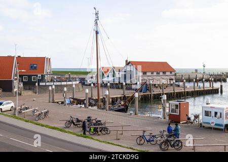 Piccolo porto del pittoresco villaggio di pescatori di Oudeschild sull'isola di Texel. Foto Stock