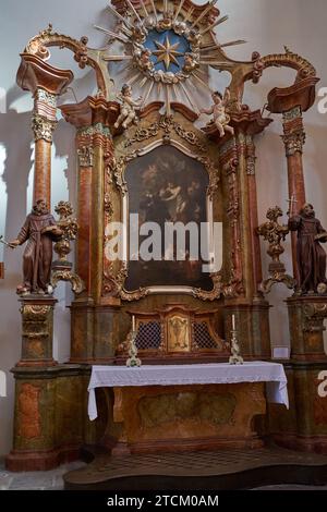 Tabor, Repubblica Ceca - 9 settembre 2023 - la chiesa del decano gotico in piazza Zizka, nell'area protetta della città Foto Stock