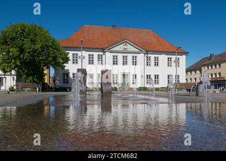 Ratzeburg, Schleswig-Holstein, Germania, 24 maggio 2021 - Municipio del vecchio distretto ('Altes Kreishaus') Foto Stock