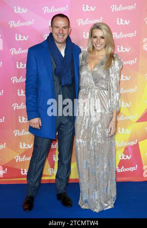 Martin Lewis e Lara Lewington partecipano all'ITV Palooza! 2021 alla Royal Festival Hall di Londra. Foto Stock