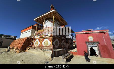 Elaborati e antichi cortili a lo Manthang - Distretto di Mustang, Nepal Foto Stock