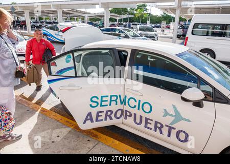 Merida Mexico, Aeroporto Internazionale Merida, Aeropuerto Internacional Manuel Crescencio Rejon, esterno, terminal, messicano di lingua spagnola, Yucatan Foto Stock