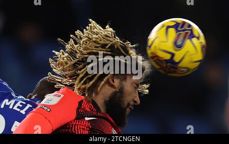 Cardiff, Regno Unito. 13 dicembre 2023. Dion Sanderson della città di Birmingham in azione. Partita di campionato EFL Skybet, Cardiff City contro Birmingham City al Cardiff City Stadium di Cardiff, Galles mercoledì 13 dicembre 2023. Questa immagine può essere utilizzata solo per scopi editoriali. Solo per uso editoriale, foto di Andrew Orchard/Andrew Orchard fotografia sportiva/Alamy Live news credito: Andrew Orchard fotografia sportiva/Alamy Live News Foto Stock