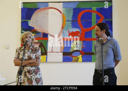 Madrid, 07/10/2015. Incontro del Sindaco di Madrid, Manuela Carmena, con il leader Podemos Pablo Iglesias. Foto: Jaime García ARCHDC. Crediti: Album / Archivo ABC / Jaime García Foto Stock