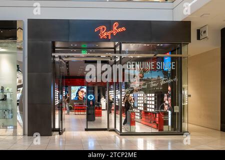 Ray-Ban store alla Westfield Valley Fair di Santa Clara, California, Stati Uniti Foto Stock
