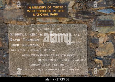 Monumento a coloro che sono morti nel parco, Aoraki Mount Cook National Park, South Island, nuova Zelanda Foto Stock