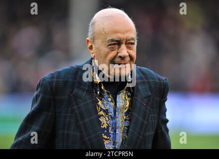 Foto del file datata 12-01-2013 di Mohamed al Fayed. Il proprietario di Harrods al Fayed investì i suoi soldi nel Fulham nel 1997 con l'ambiziosa ambizione di portarli in massima serie per la prima volta dagli anni '60 Data di emissione: Giovedì 14 dicembre 2023. Foto Stock